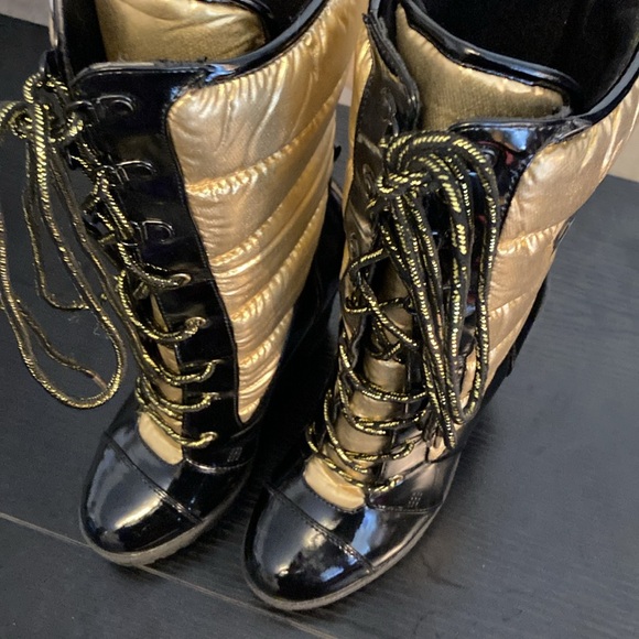 Baby Phat Black and Gold Boots with Heel, LaceUp, Size 6. Excellent Condition. - Picture 15 of 16
